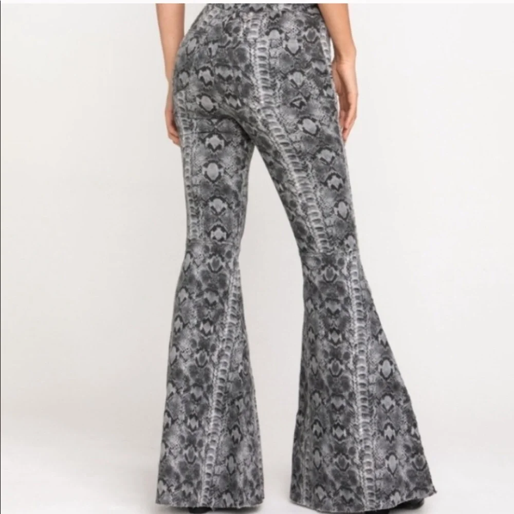 NWT Free People just float on snake print flare - Picture 3 of 8